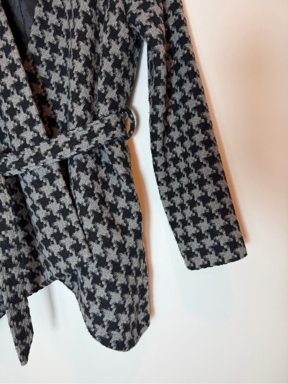 Jack by BB Dakota Gray & Black Houndstooth Asymmetrical Belted Jacket Medium - Picture 4 of 14